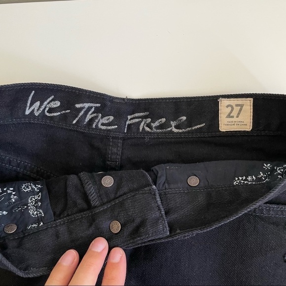 FREE PEOPLE cut off shorts we the free Sofia Denim Button Fly black distressed - Picture 5 of 8